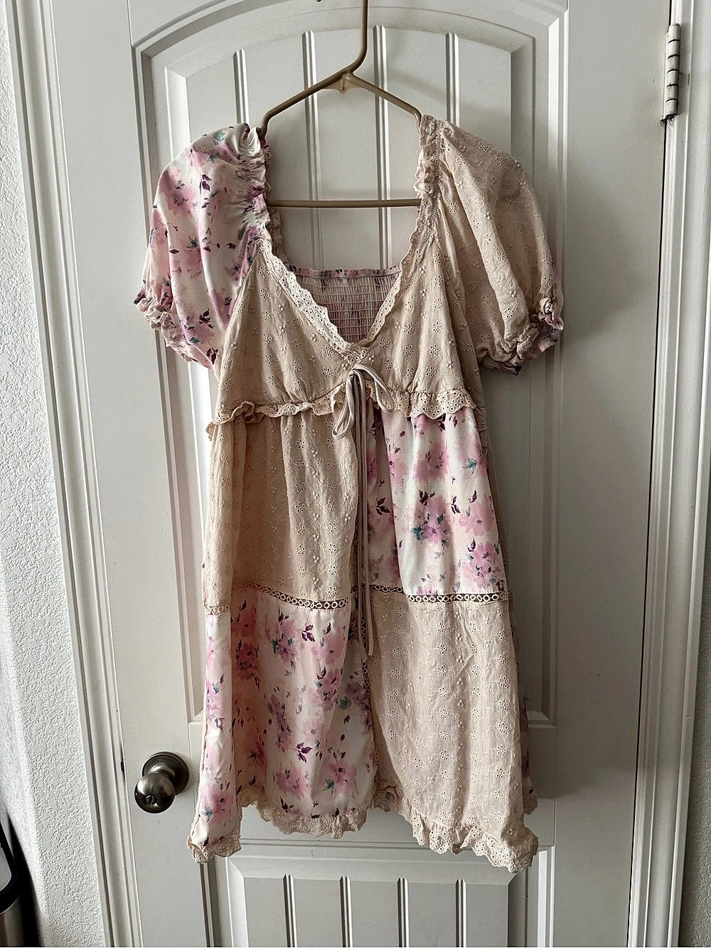 Floral Mini Dress in Pink & Cream Size Large